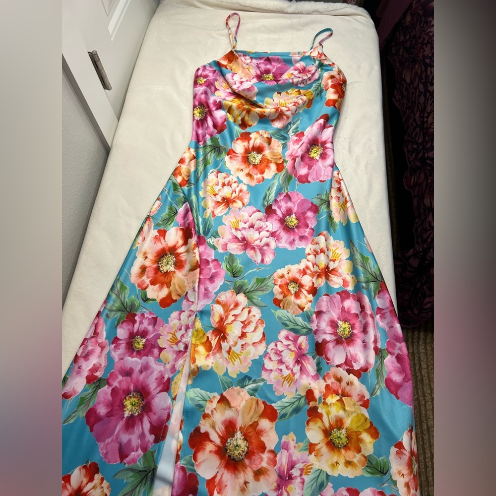 IRIS Floral Gardens Slit Asymmetric Maxi Body-con Dress Women’s size Small - Picture 10 of 16
